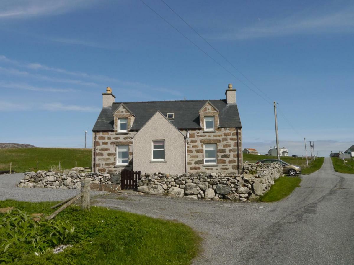 Sineag'S Cottage Pollachara Exterior photo