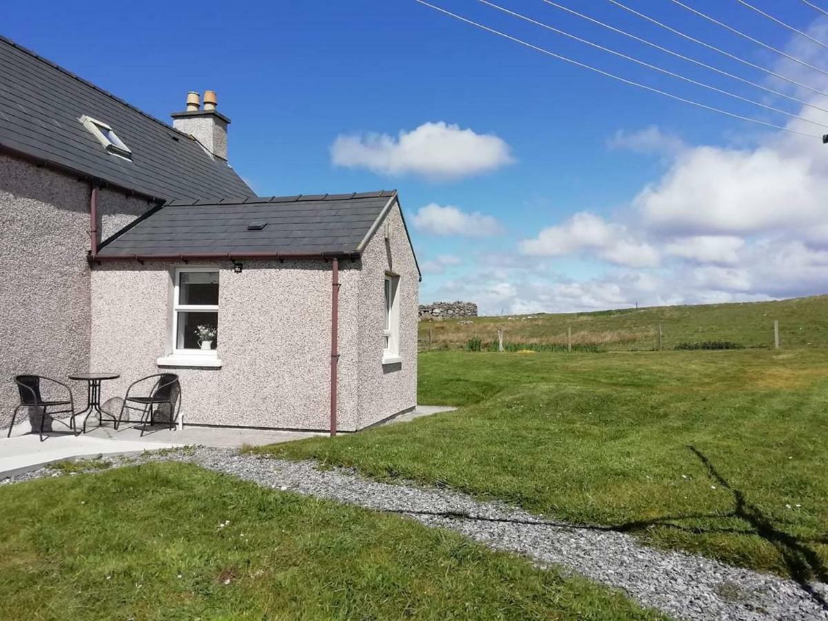 Sineag'S Cottage Pollachara Exterior photo